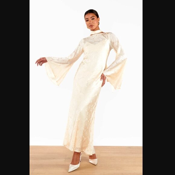 Show Me Your Mumu Sarah Dress in Cream Daisy Burnout - Picture 1 of 13